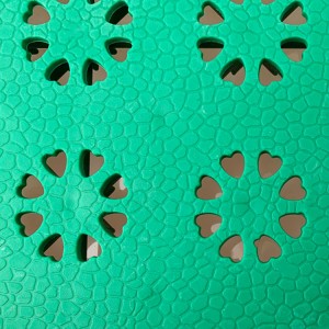 Plastic Rubber Kindergarten Flooring Bloom Pattern